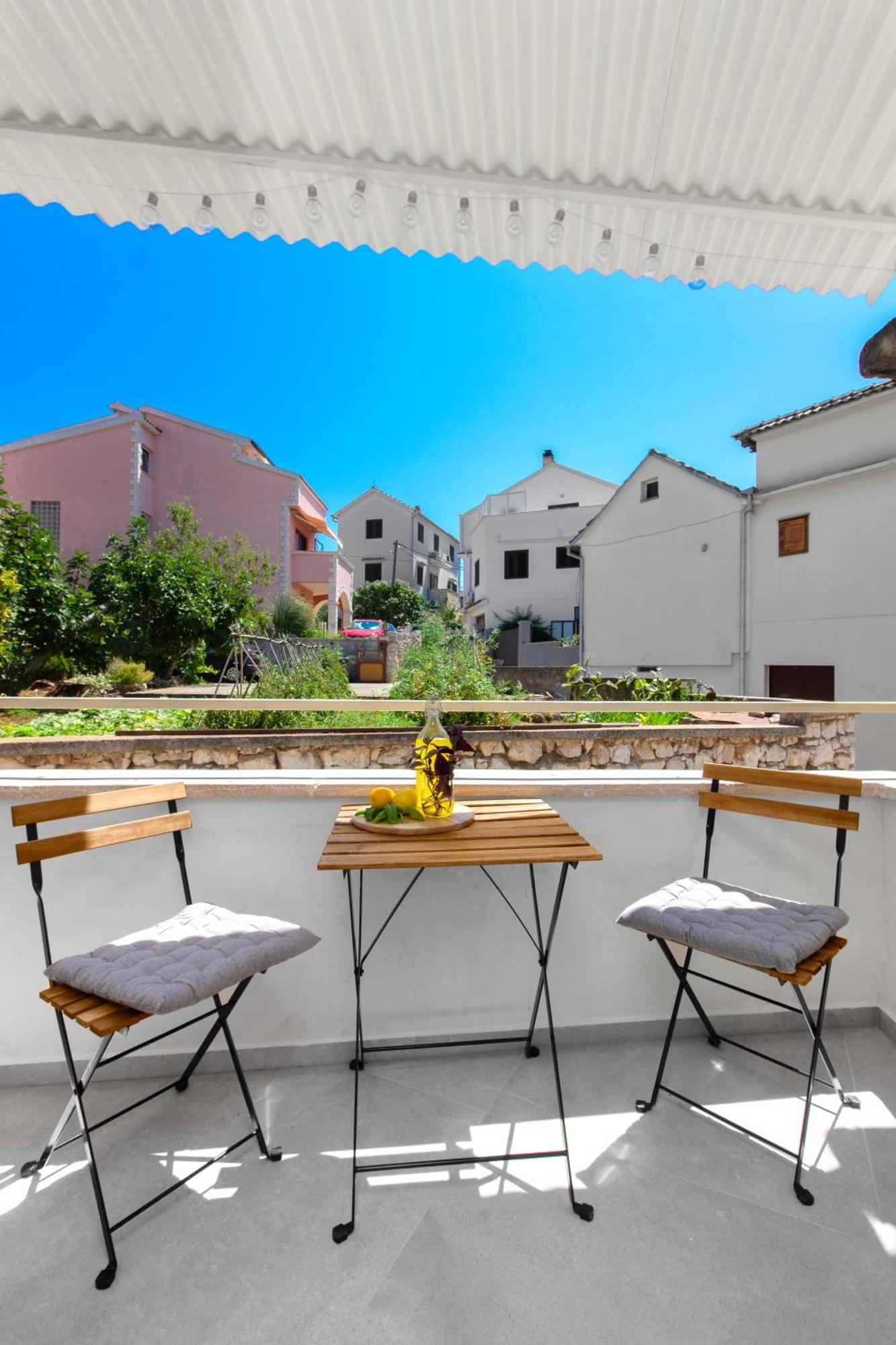 Studio Apartman Casa Lambasa ชิเบนิก ภายนอก รูปภาพ