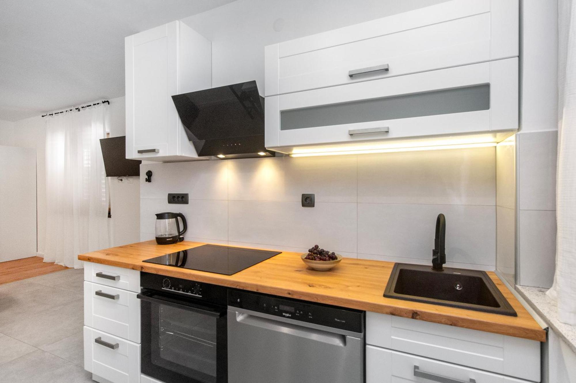 Studio Apartman Casa Lambasa ชิเบนิก ภายนอก รูปภาพ