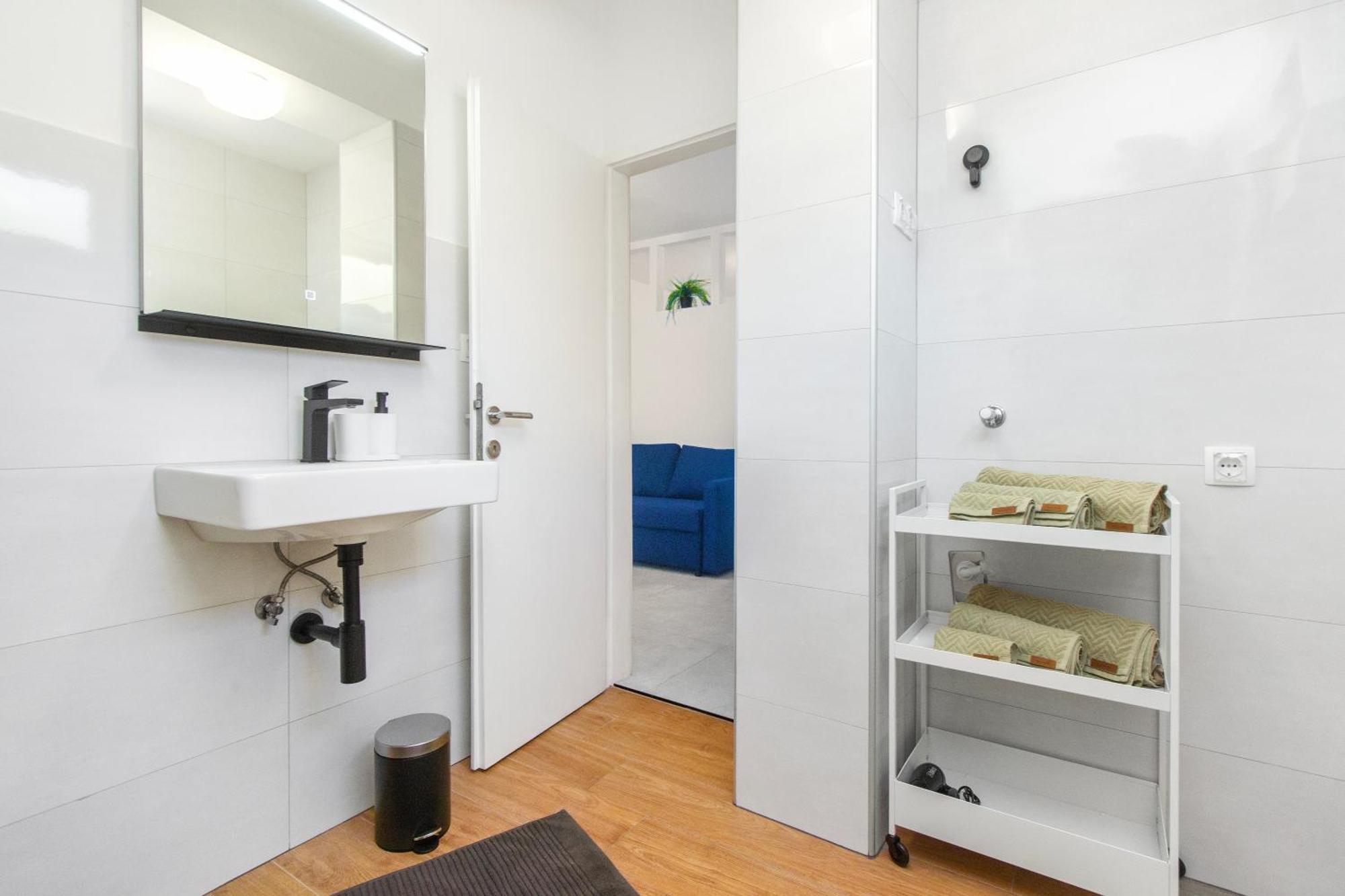 Studio Apartman Casa Lambasa ชิเบนิก ภายนอก รูปภาพ