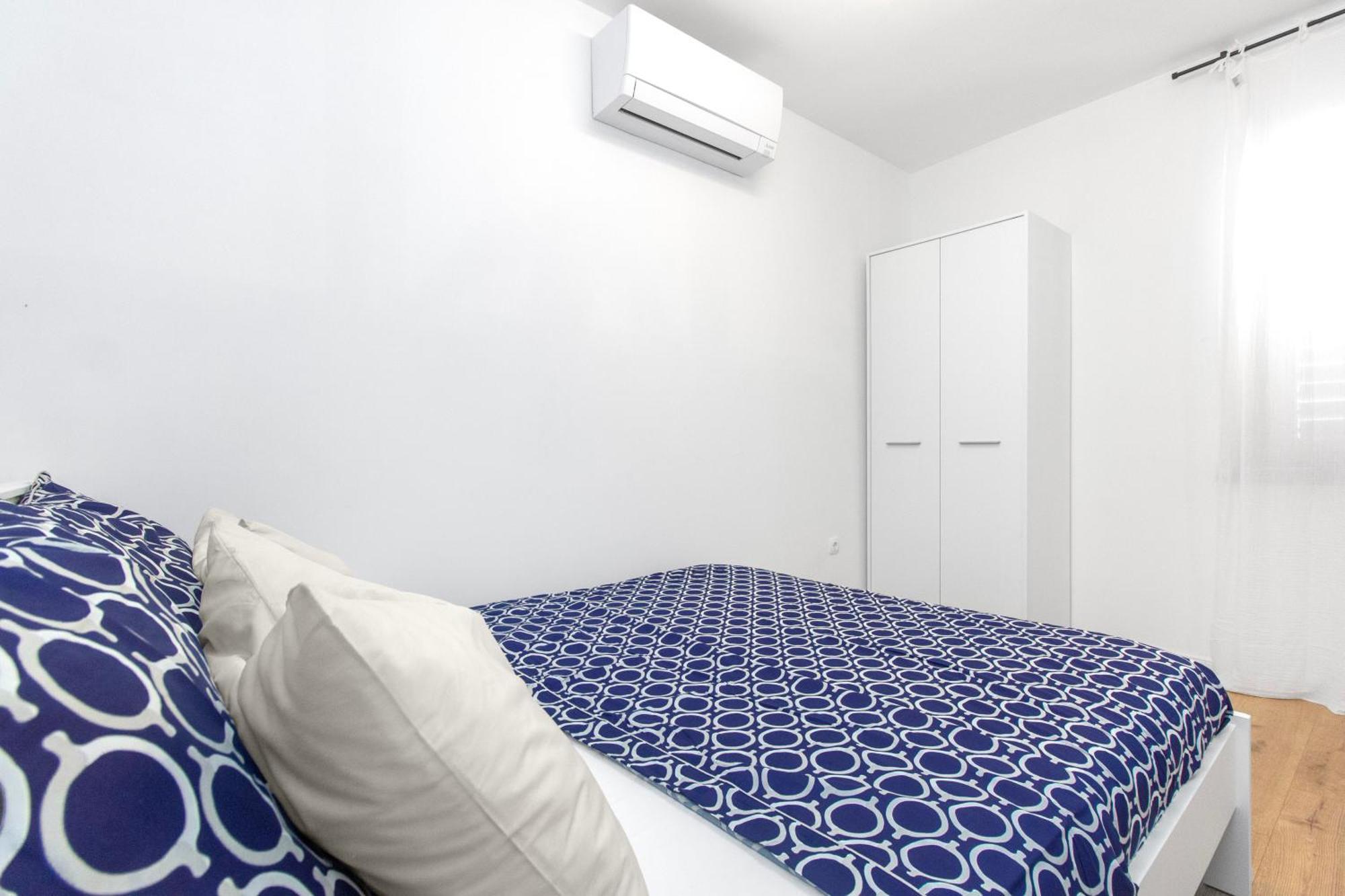 Studio Apartman Casa Lambasa ชิเบนิก ภายนอก รูปภาพ